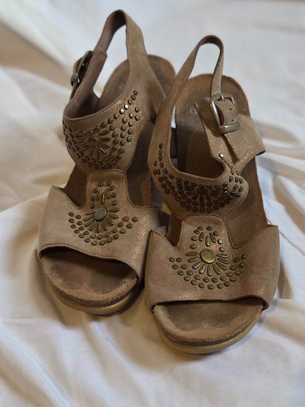 Dansko Deandra Studded Block Heel Sandal (EU 39)